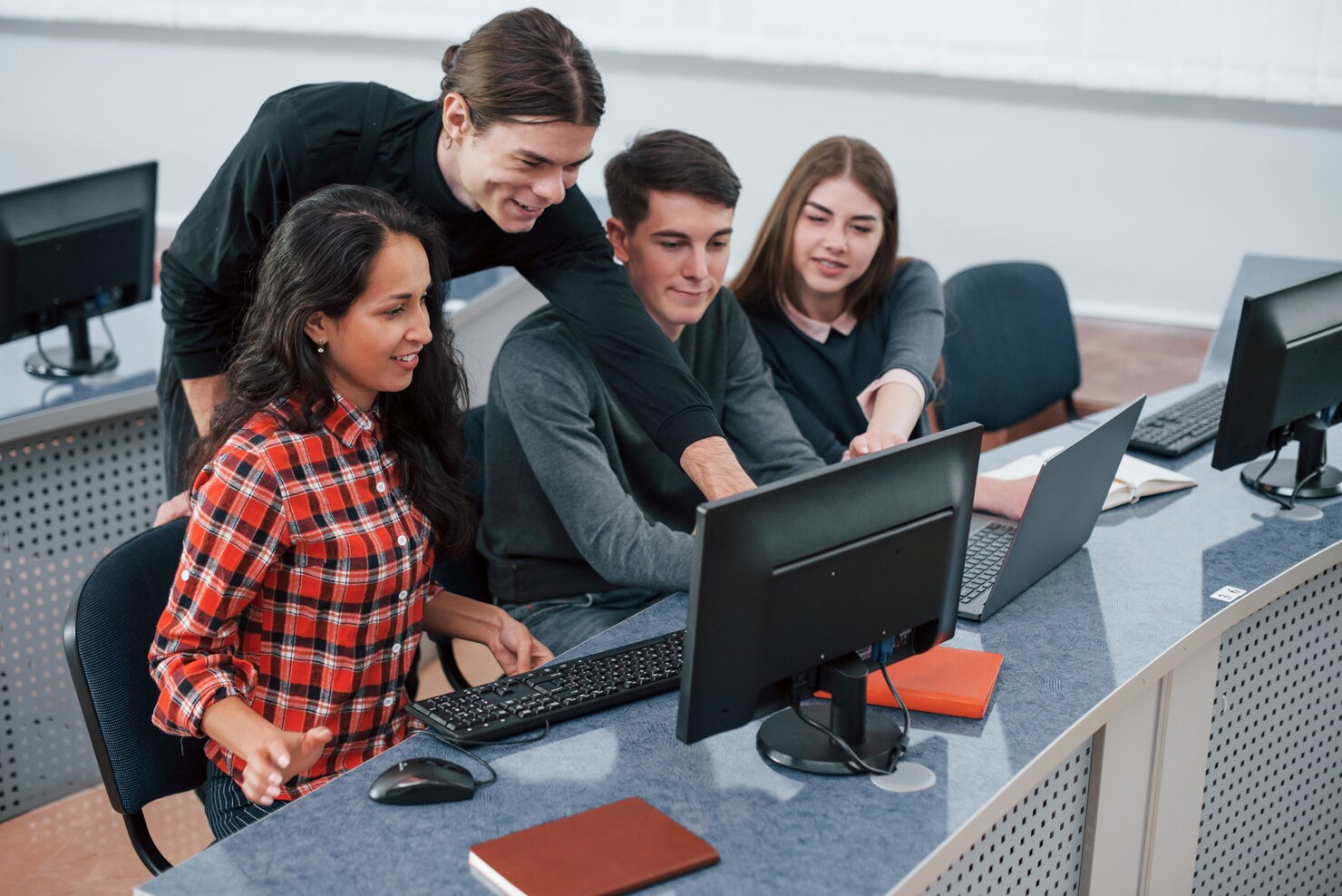 everything-will-be-awesome-group-young-people-casual-clothes-working-modern-office_146671-16522